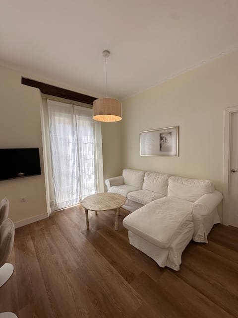 Propiedad de Airbnb exitosa: Lovely apartment next to the Maestranza en El Arenal