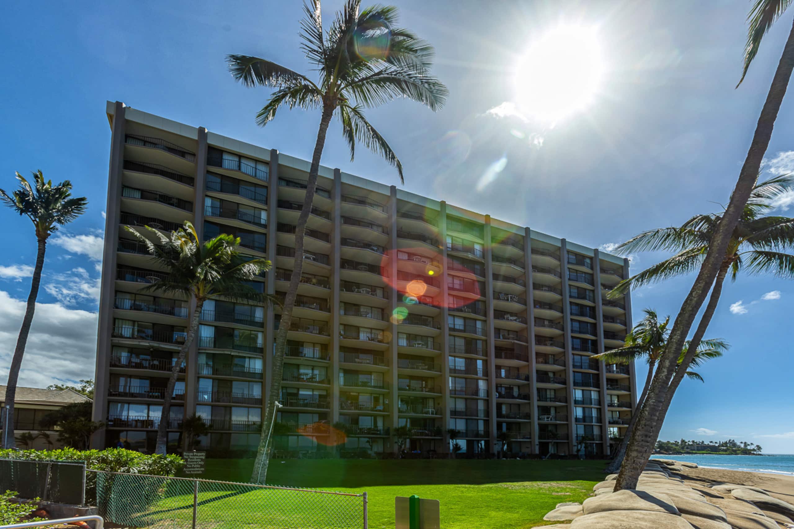 Condo in Lahaina · ★4.88 · 1 bedroom · 2 beds · 1 bath - Image 49