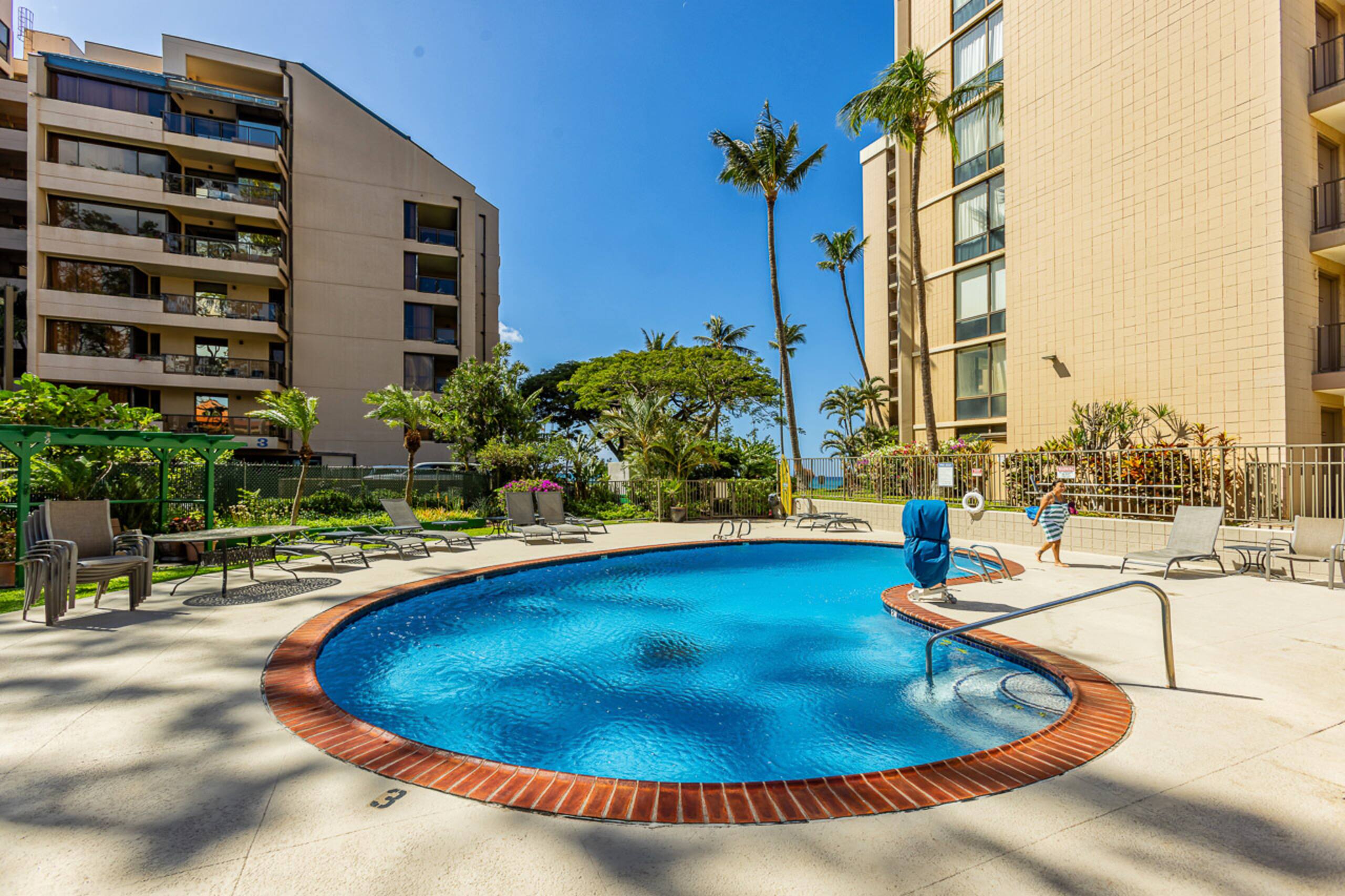 Condo in Lahaina · ★4.88 · 1 bedroom · 2 beds · 1 bath - Image 38