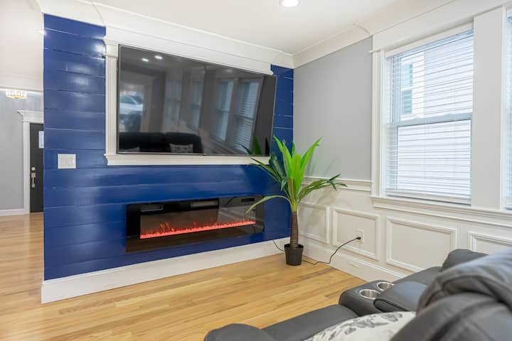 Welcome To Your Home Away From Home! - Franklin, MA