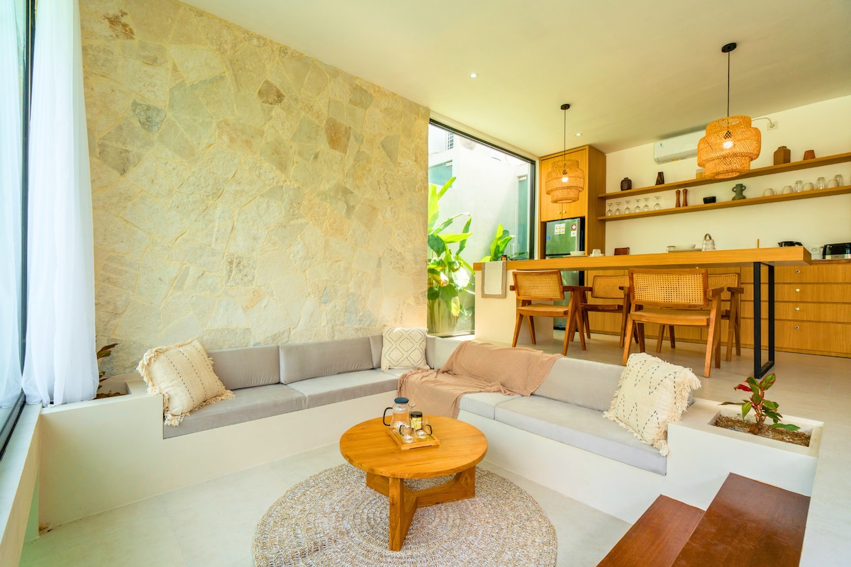 Villa in Kediri · ★5.0 · 2 bedrooms · 2 beds · 2 baths, comparable Airbnb