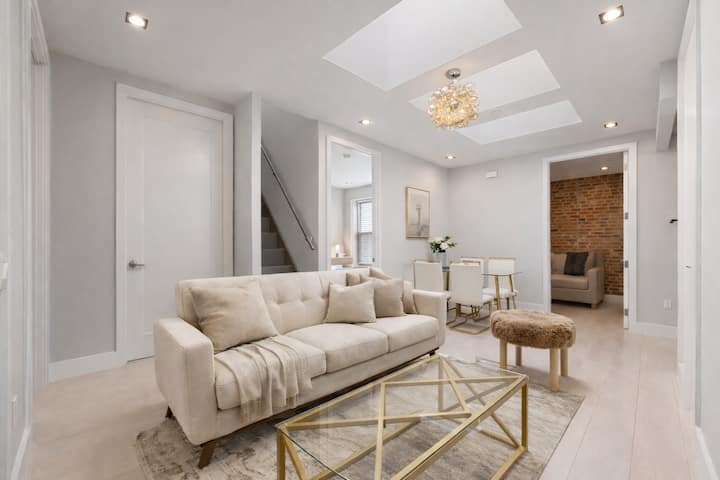 Collection: Chic Modern + Private Rooftop + W/d - New York