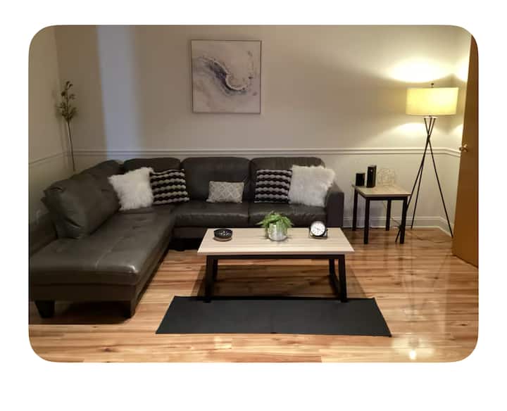 Downtown 2 Bedrooms: Walk To Everything - グリーンズボロ, NC