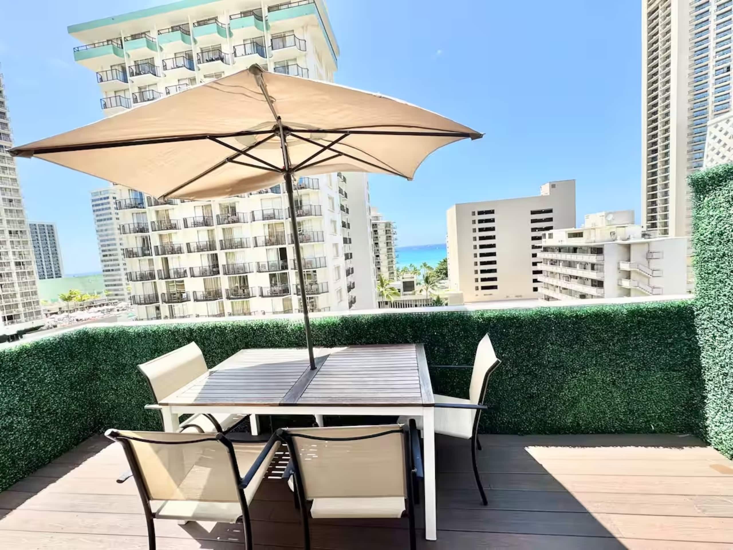 2 Bed/2 Bath Ocean View Penthouse in Waikiki - Image 12