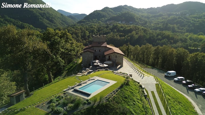 La Casa - Apartment For 2 With Shared Pool - Provincia de Massa-Carrara