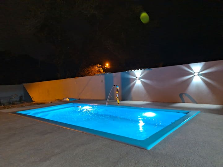 House with pool, pool table, three blocks from the sea! - Houses for ...