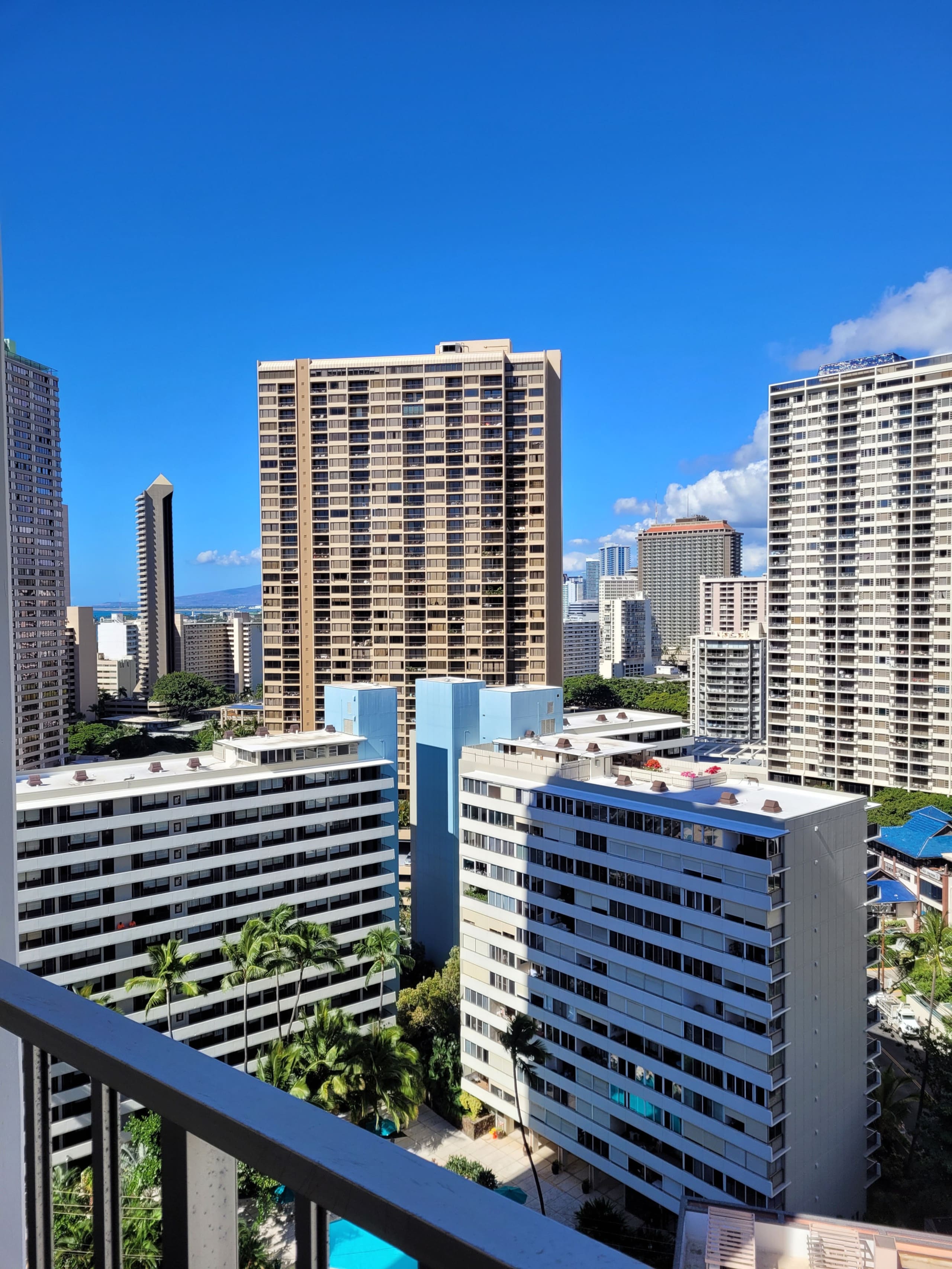 Condo in Honolulu · ★4.97 · Studio · 2 beds · 1 private bath - Image 24