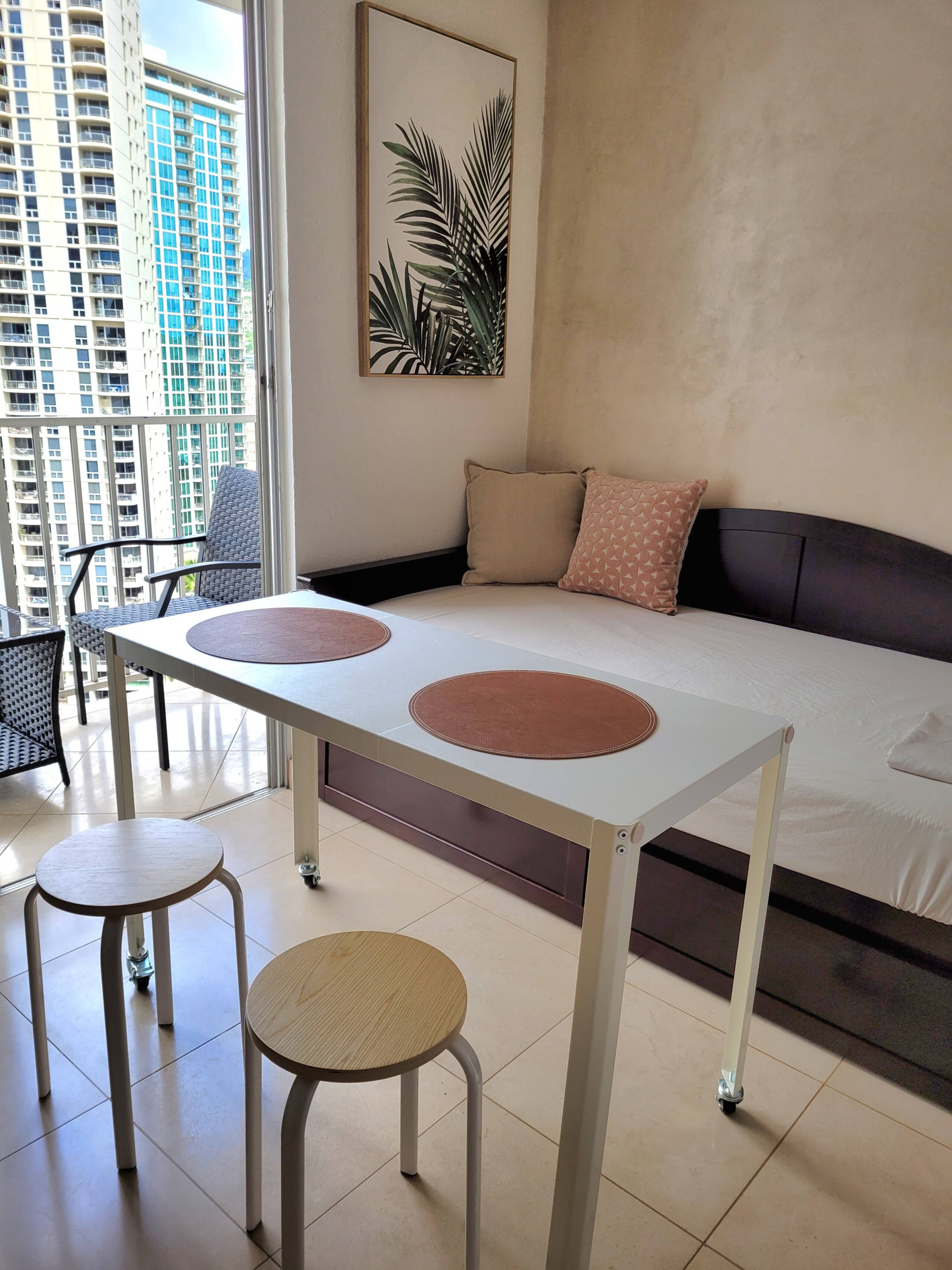 Condo in Honolulu · ★4.97 · Studio · 2 beds · 1 private bath - Image 6