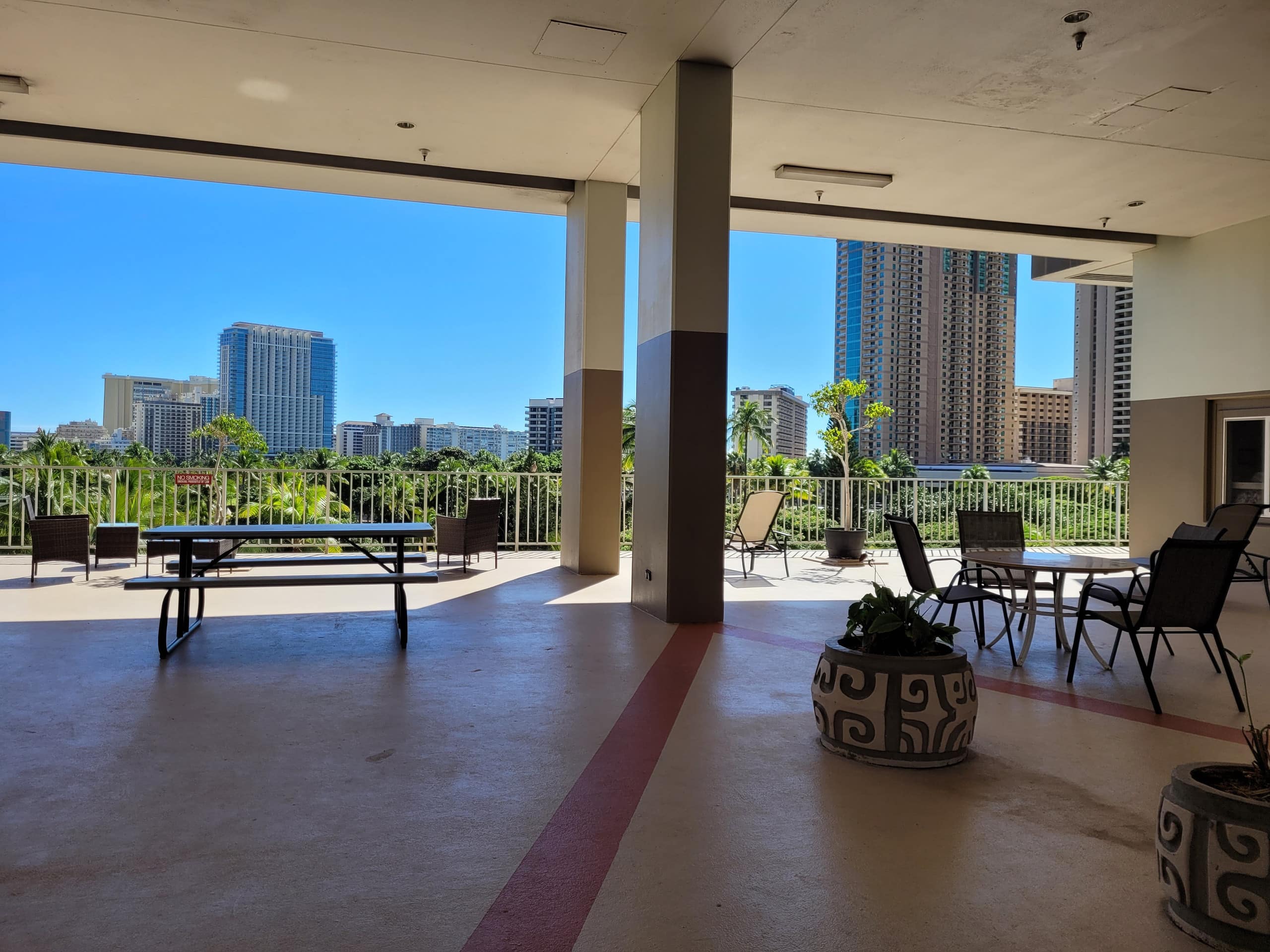 Condo in Honolulu · ★4.97 · Studio · 2 beds · 1 private bath - Image 29