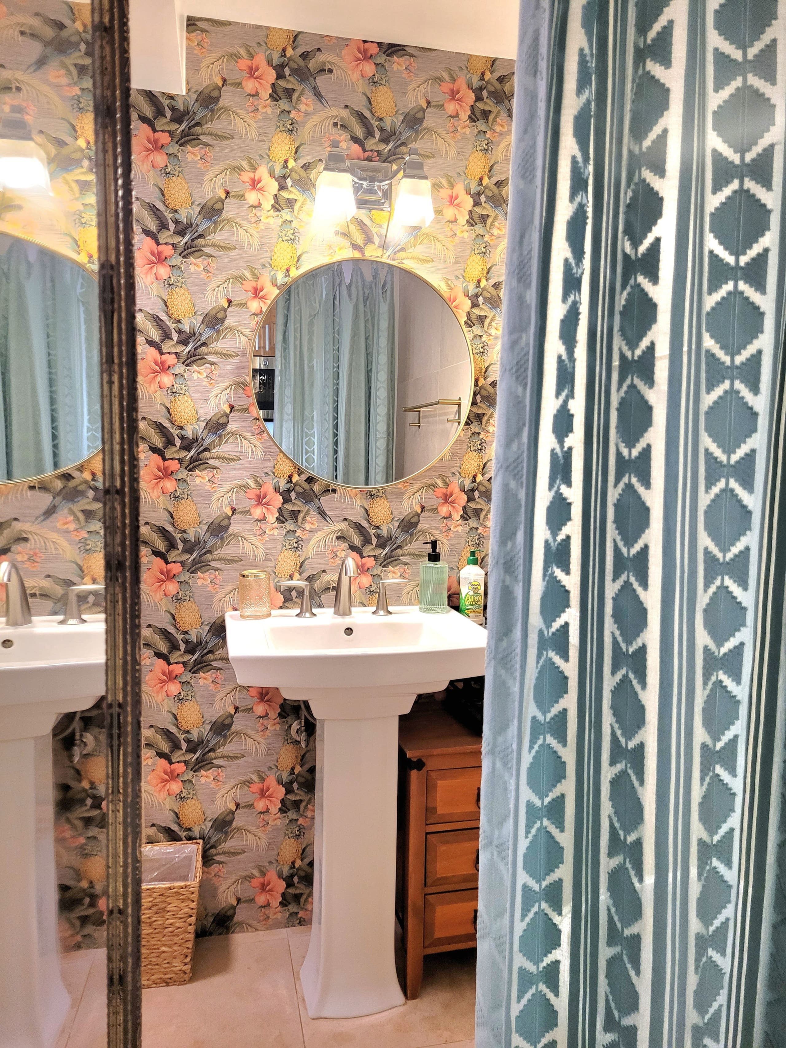 Condo in Honolulu · ★4.97 · Studio · 2 beds · 1 private bath - Image 21