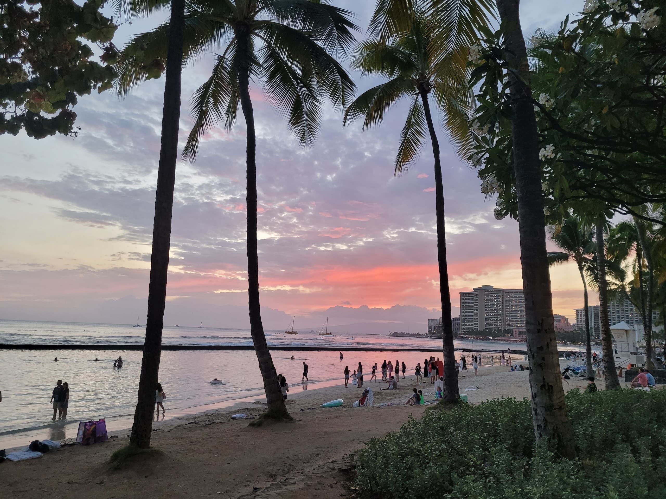 Condo in Honolulu · ★4.97 · Studio · 2 beds · 1 private bath - Image 34