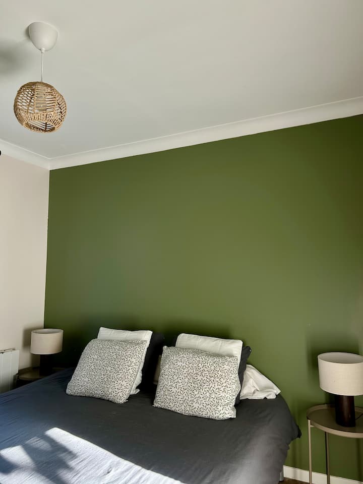 საძინებელი 1