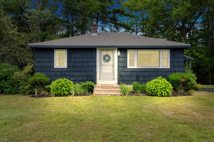 Cute Cobalt Cottage - Yarmouth, ME