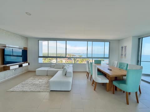 Popular Airbnb listing: Design & ocean view from the entire apartment in Coveñas
