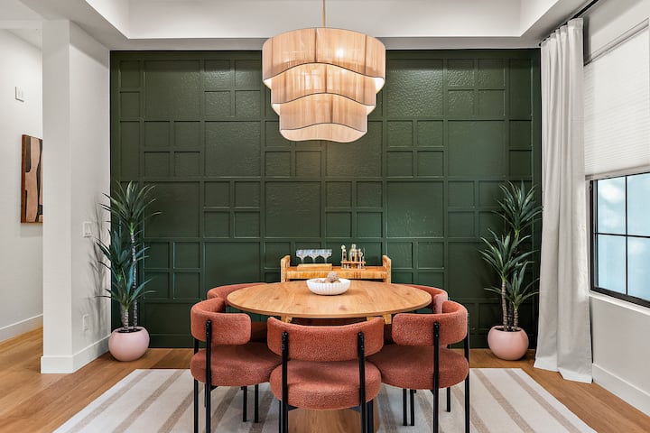 Luxury Resort Oasis | Pool, Pickleball, Spa, Sauna