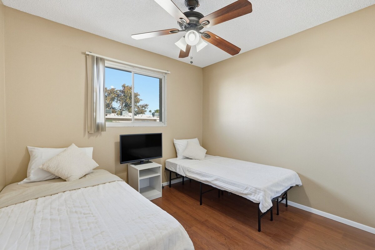 2 единични легла 