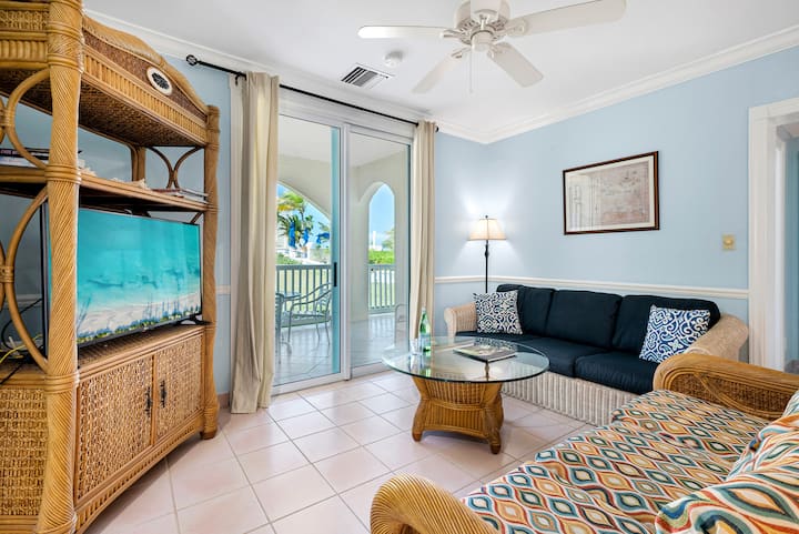 Beautiful 3 Bed/2 Bath Oceanview Beachfront Resort - Turks e Caicos