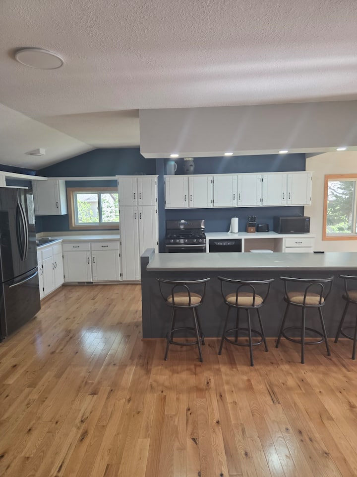 3 Bedroom Lake House.pontoon Rental Available - Clear Lake, MN