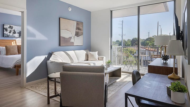 Landing | Beautiful 2bd, Yoga Studio, Game Room - Miami, FL