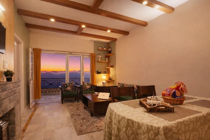Mall Road 2bhk Chalet•valley View• Parking•balcony - ムスーリー