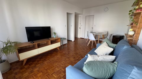 Top performing Airbnb: 2 rooms, spacious, bright, excellent location in Belgrano