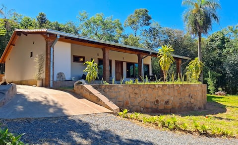 Country house with pool in the countryside