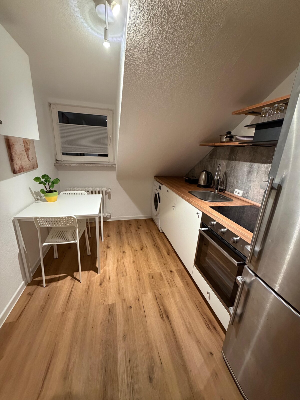 Top Airbnb: On the Rhine – close to Koelnmesse & Lanxess Arena in Deutz