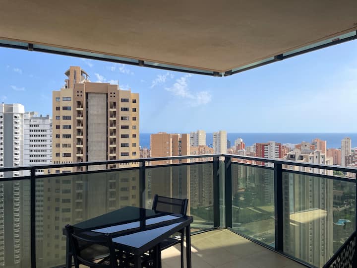 Apartamento Con Vistas Al Mar. - Benidorm