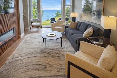 Successful Airbnb property: NEW Waterfront Resort Townhome. 3 BED/3BA- Sleep 6 in Nanaimo