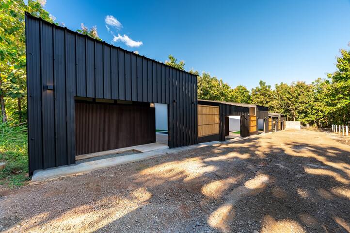 Pinilla Living
Studio 1
