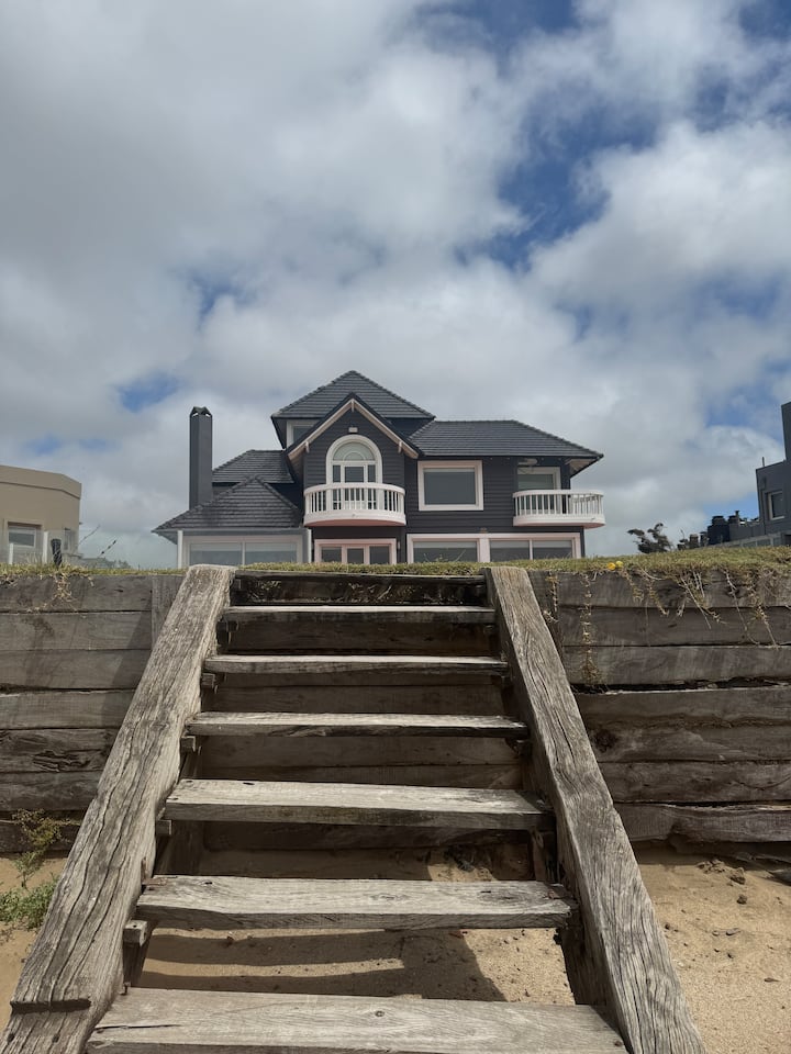 Mansión Casa Cata Pinamar Frente Al Mar - Pinamar
