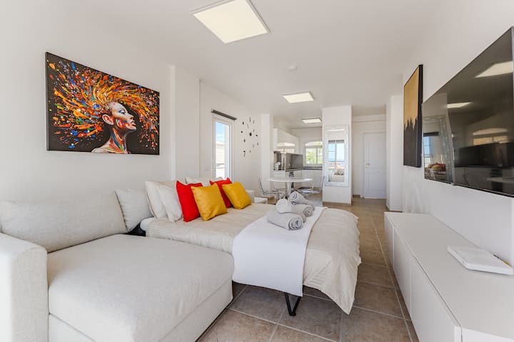 Apartment With Sea View And Summer Vibes - Playa de las Américas