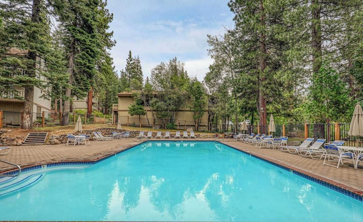 3bd+loft* Fast Wifi* 3 Min To Beach* 7 Min To Ski - Kings Beach, CA