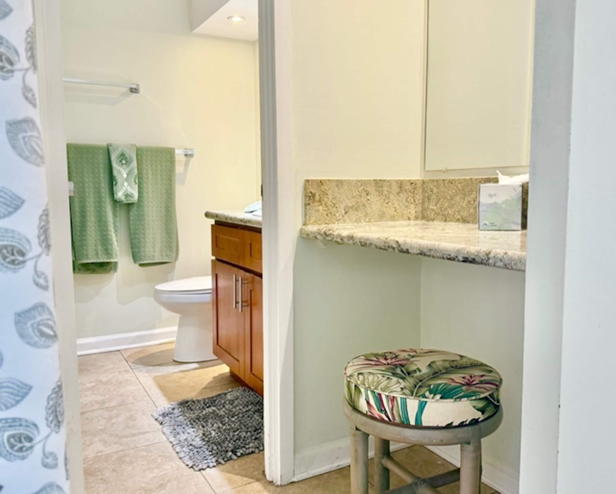 Condo in Honolulu · ★5.0 · Studio · 2 beds · 1 bath - Image 23