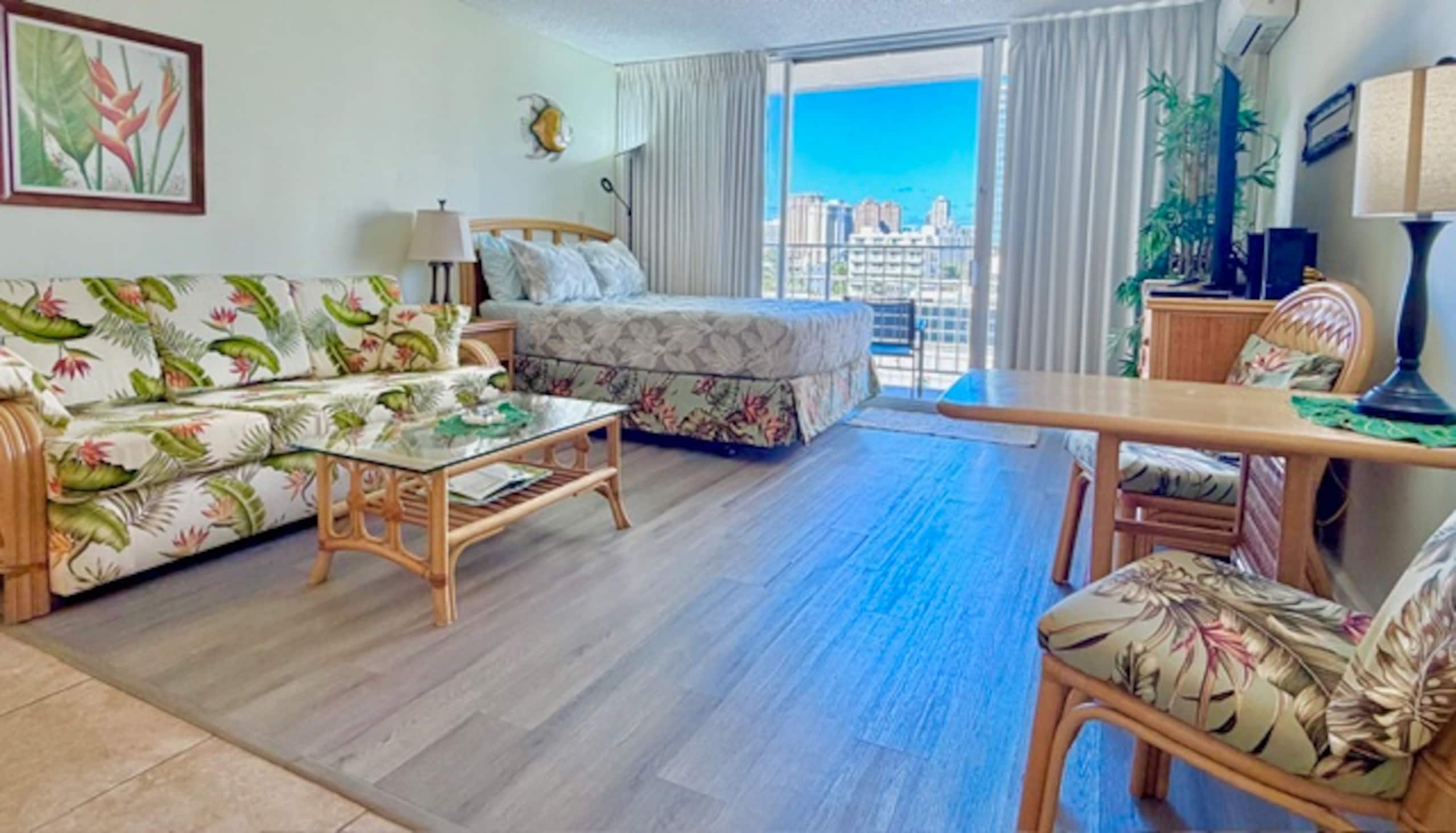 Condo in Honolulu · ★5.0 · Studio · 2 beds · 1 bath - Image 26