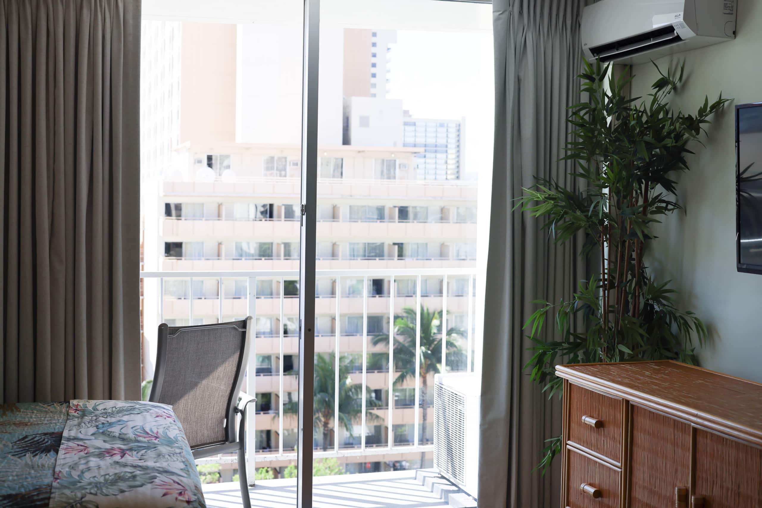 Condo in Honolulu · ★5.0 · Studio · 2 beds · 1 bath - Image 16