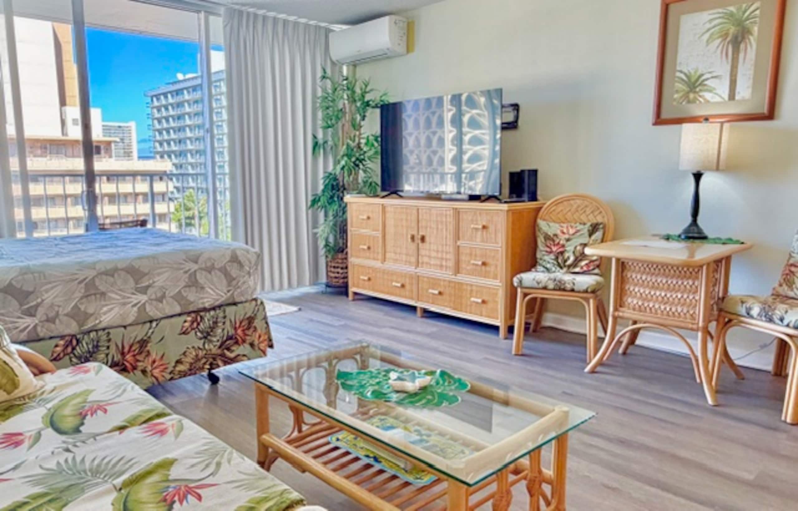 Condo in Honolulu · ★5.0 · Studio · 2 beds · 1 bath - Image 39