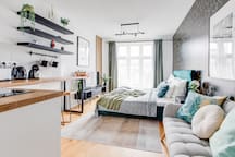 Studio apartments for groups, Charles Square