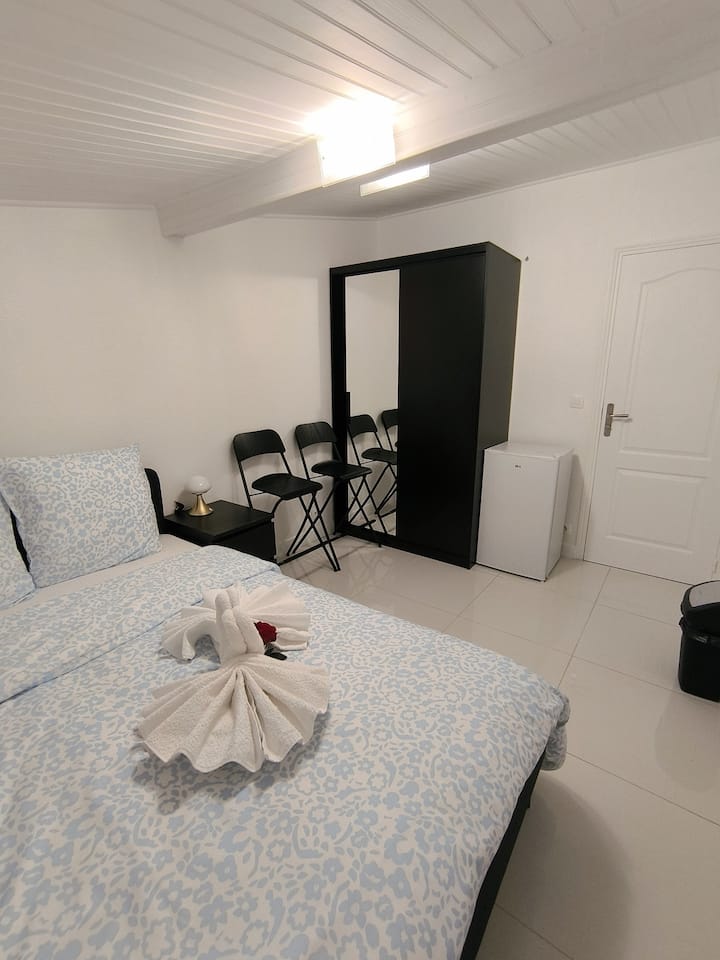 Chambre Privée Dans Maison Avec Espaces Partagés - Vitry-sur-Seine