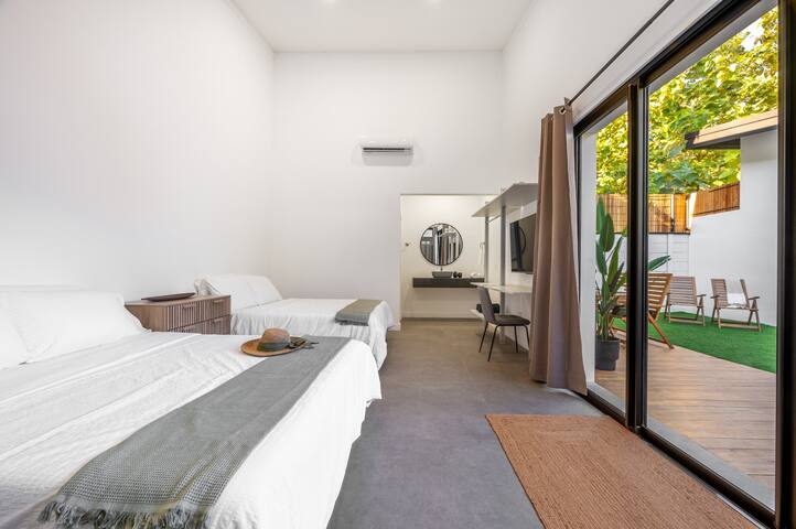 Pinilla Living
Studio 4