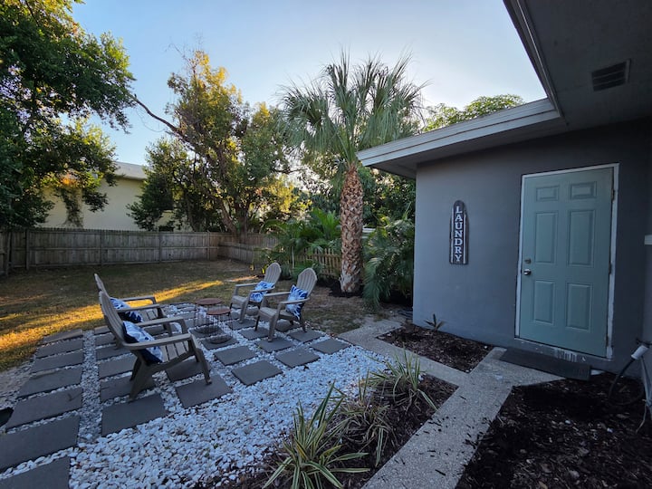 Pet-friendly 2br | 7 Min To Clearwater Beach - Clearwater, FL