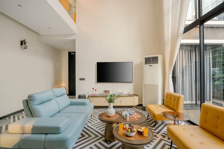 Living room image 2