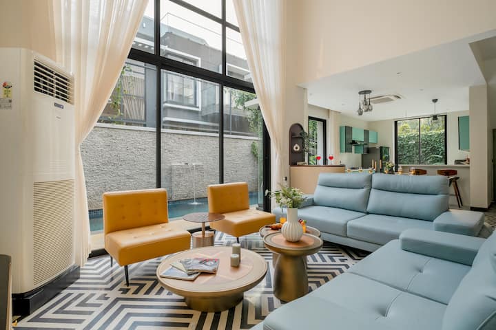 Living room image 3