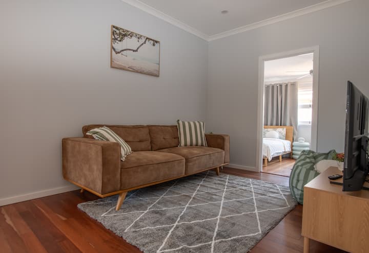Modern & Family-friendly House In Bluff Point - Geraldton