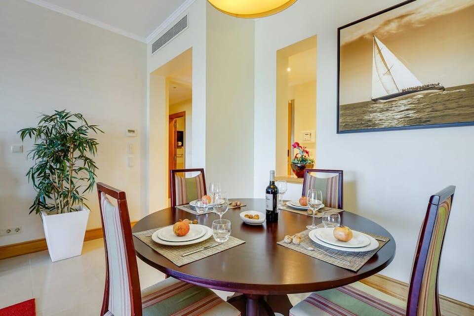 A resort flat on the edge of a Vilamoura course, Quarteira, Algarve, Portugal, photo 8 of 10