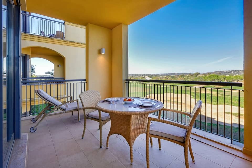 A resort flat on the edge of a Vilamoura course, Quarteira, Algarve, Portugal, photo 1 of 10