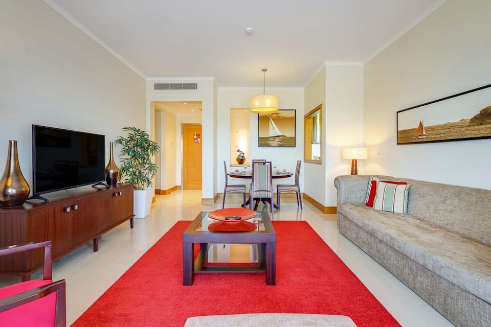 A resort flat on the edge of a Vilamoura course, Quarteira, Algarve, Portugal, photo 10 of 10