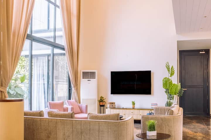 Living room image 2