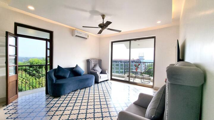 Living room 2 image 2