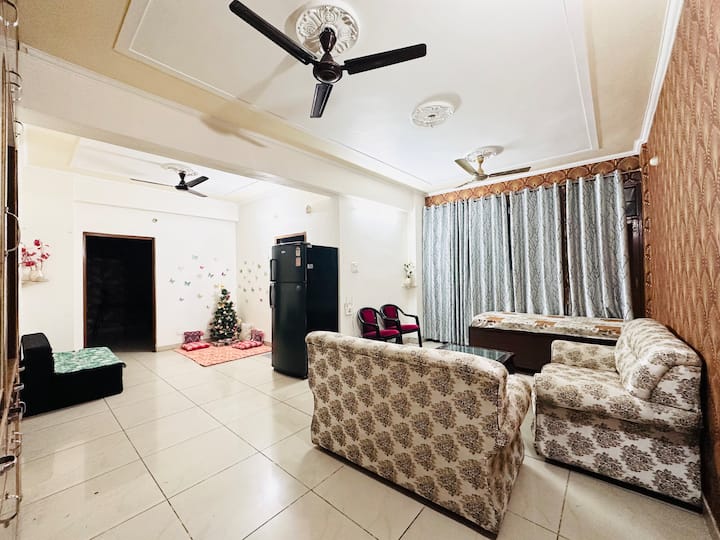 2 Split Acs/2bhk Flat/owner Free/near Cp67-fortis - Chandigarh